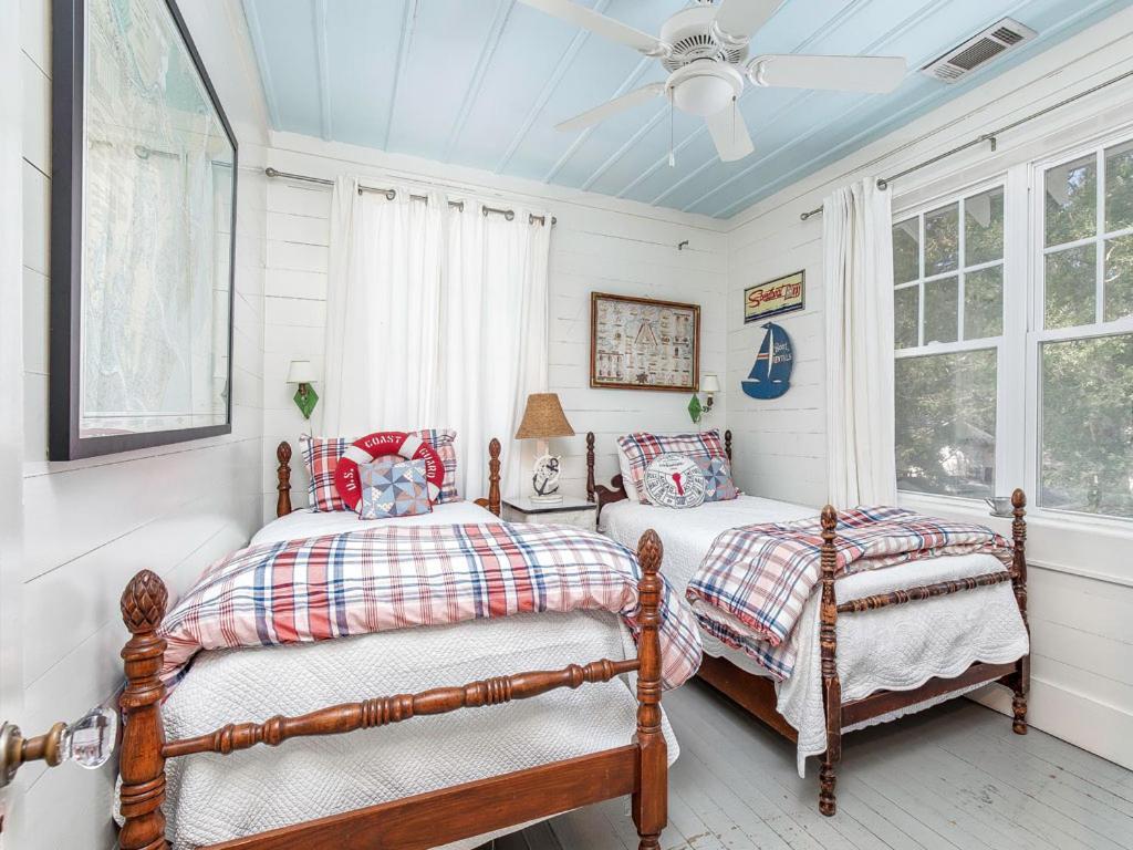 Breeze Inn Tybee Island Bagian luar foto